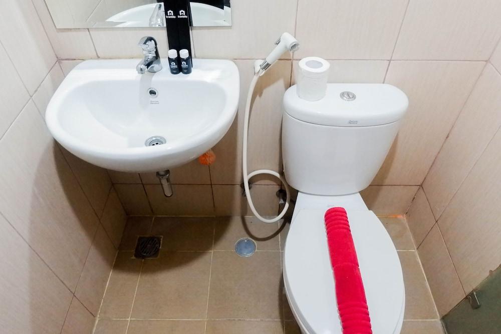 Elegant Studio Apartment at Tamansari Papilio