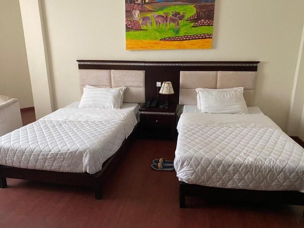 Canaan Hotel International