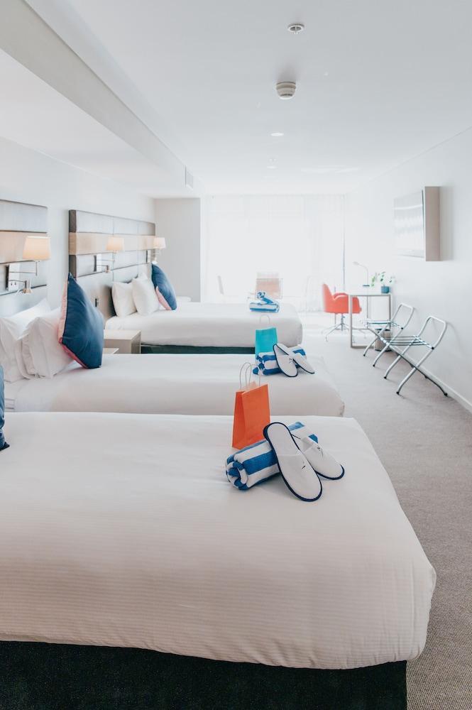 Novotel Newcastle Beach