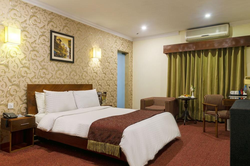 Hotel One The Mall Lahore