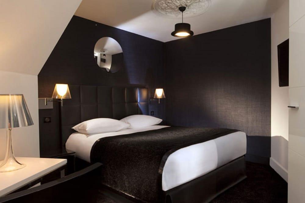 First Hotel Paris Tour Eiffel