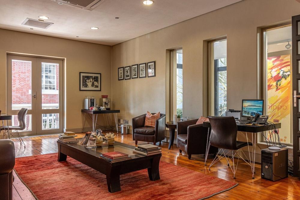 Hippo Boutique Hotel