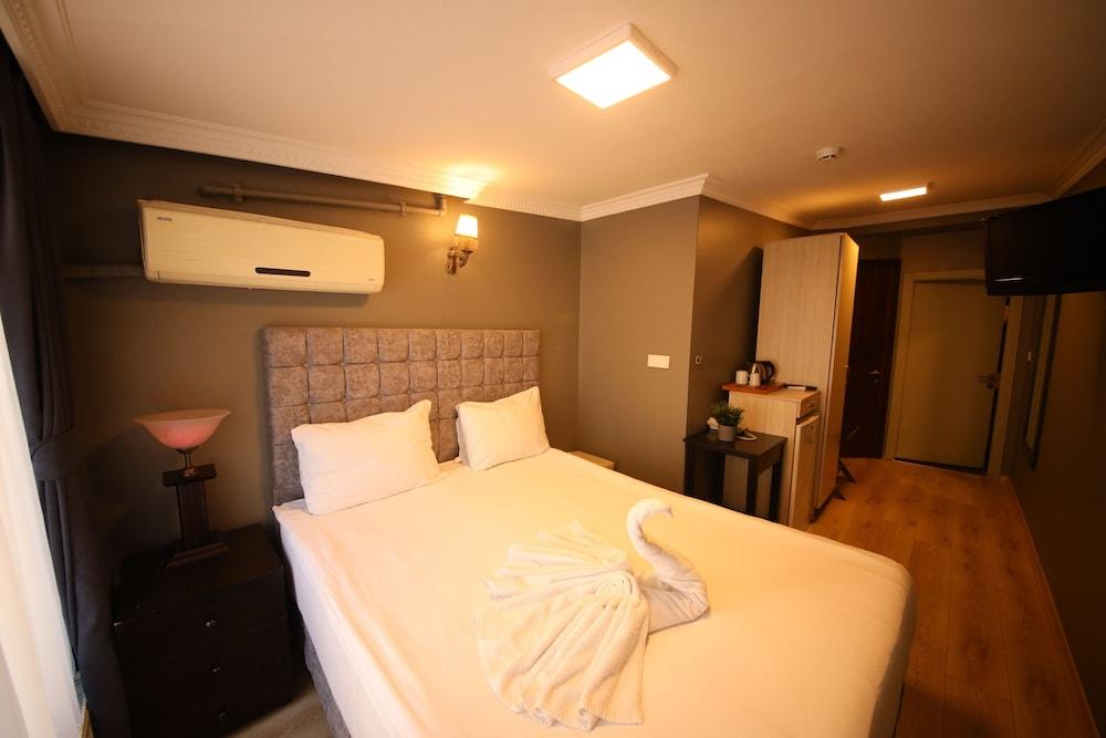 Cumbali Luxury Boutique Hotel