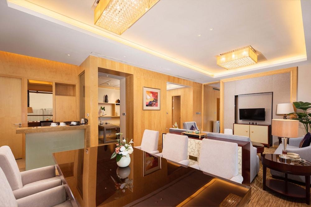 Crowne Plaza Xiangyang by IHG