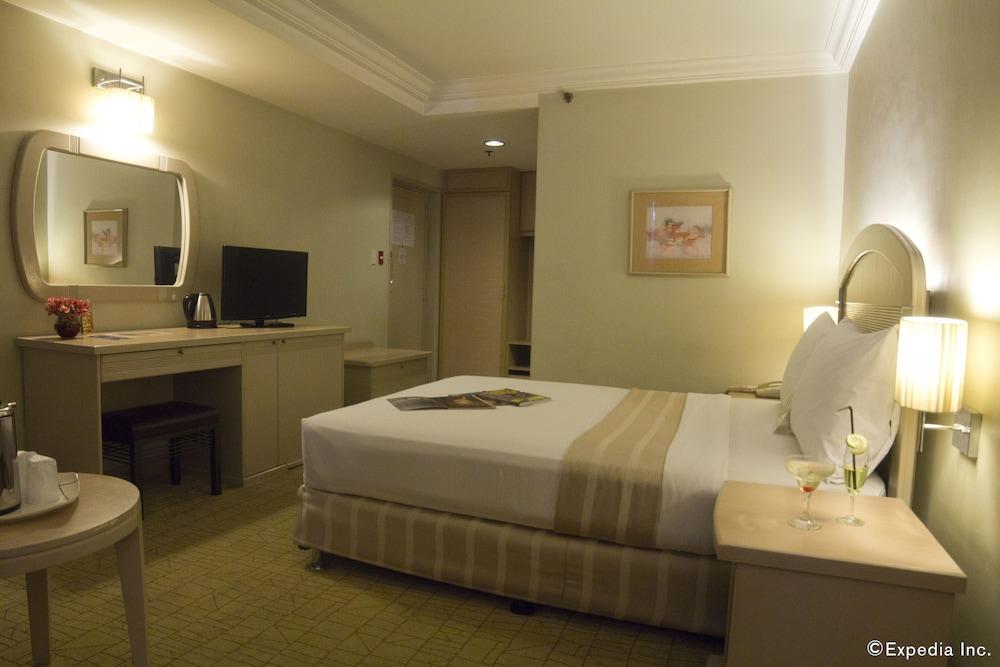 Riviera Mansion Hotel