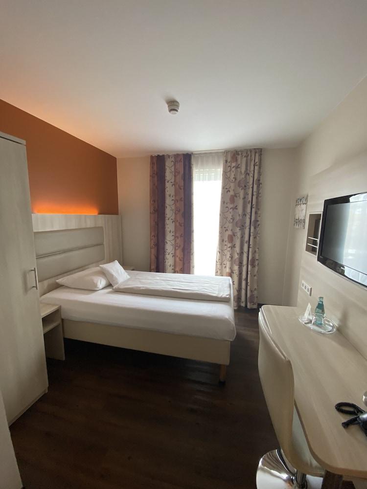 Hotel Rödelheimer Hof - Am Wasserturm