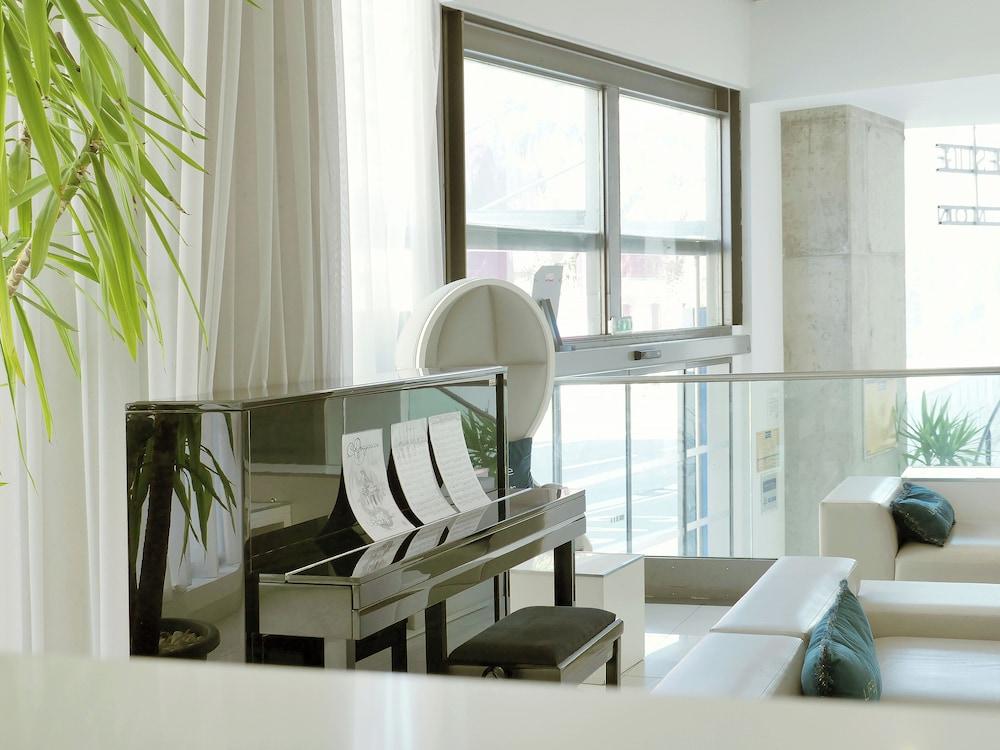 Kyriad Prestige Perpignan Centre Gare