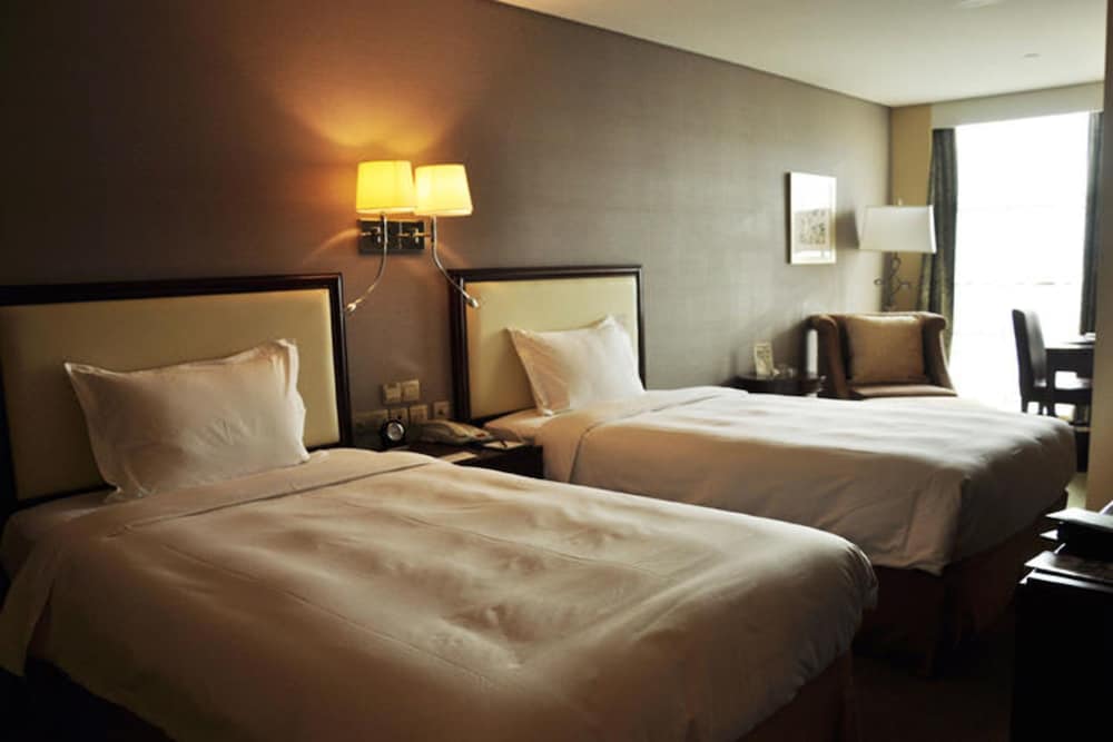 Regal Plaza Hotel & Residence