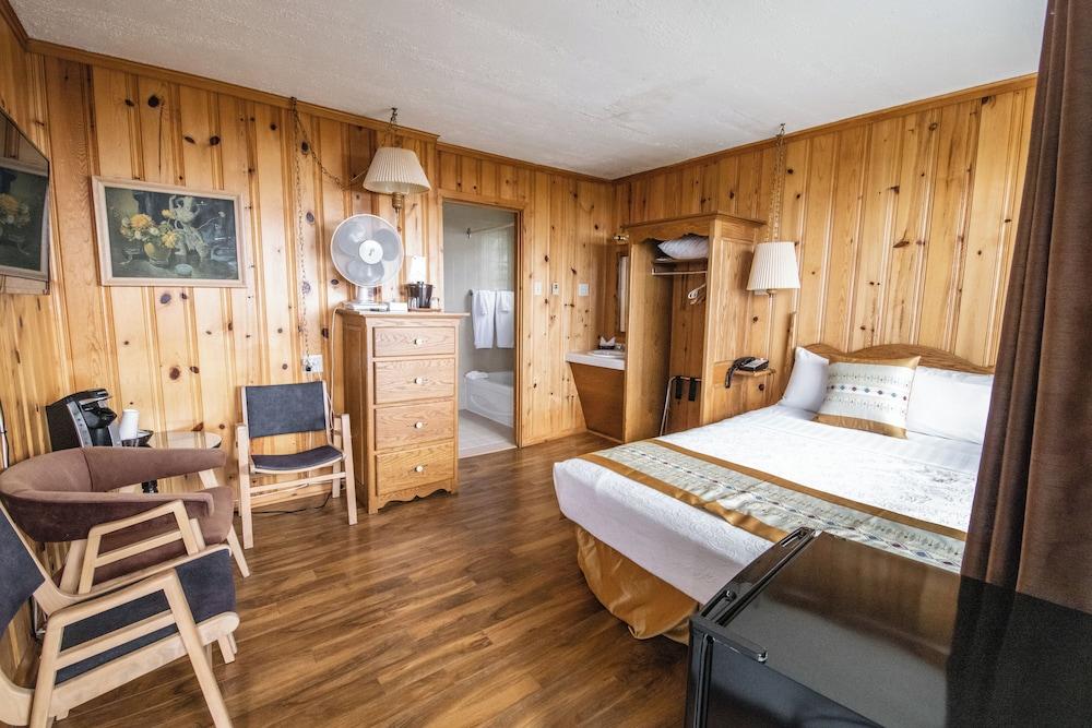 Hotel La Roche Pleureuse