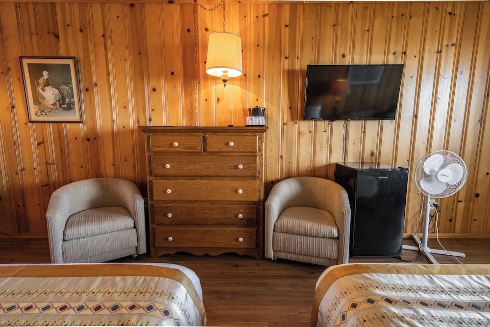 Hotel La Roche Pleureuse