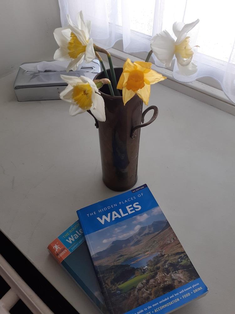 Feathers Hotel, Bar and Restaurant