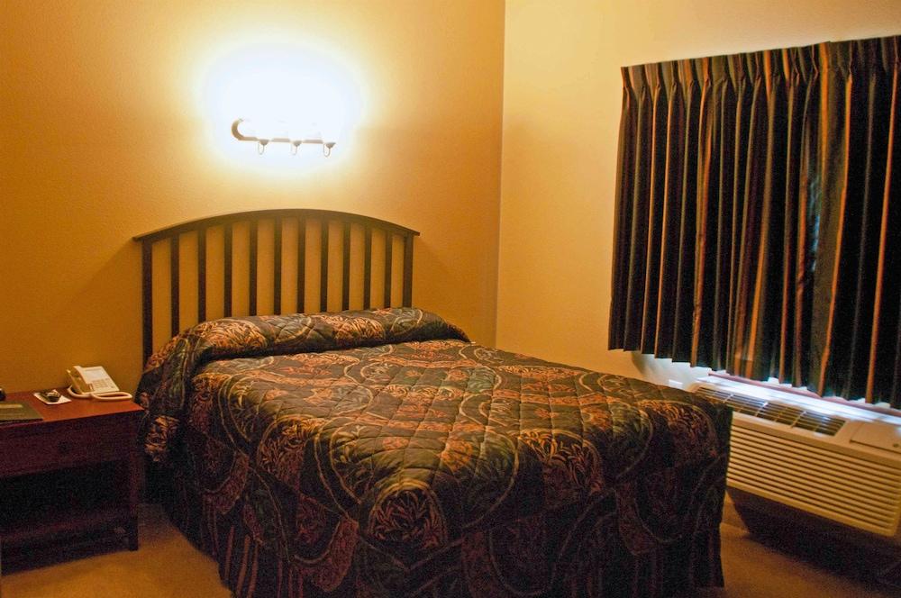 Americas Best Value Inn Big Lake Becker