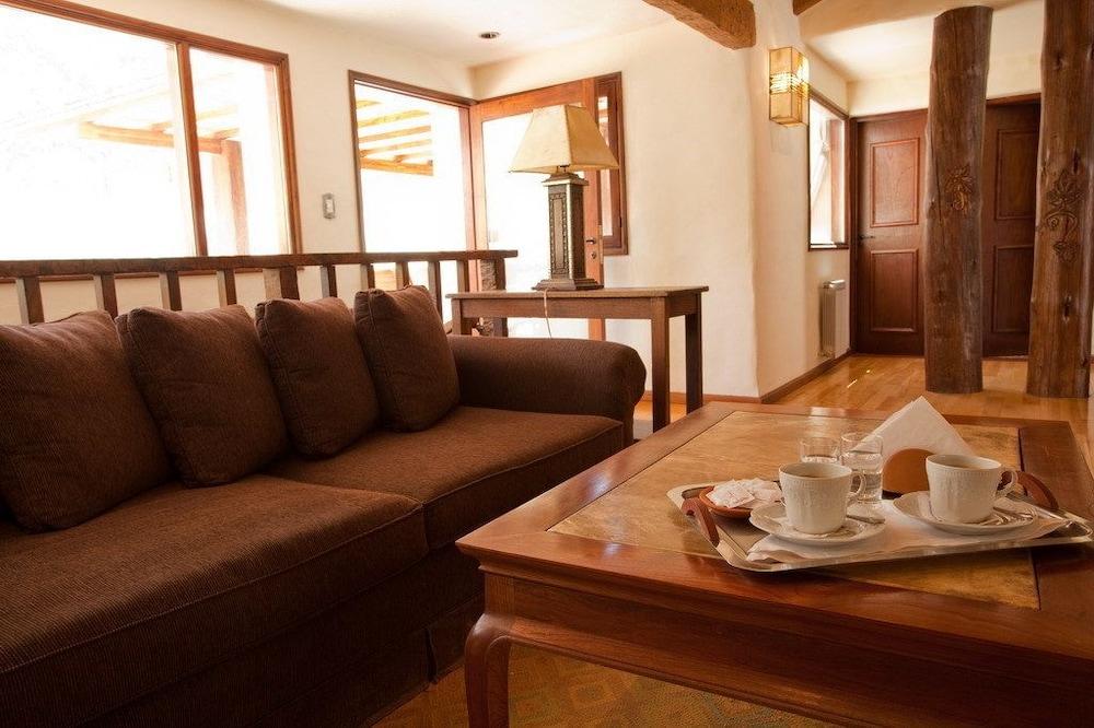 Marques de Tojo Hotel