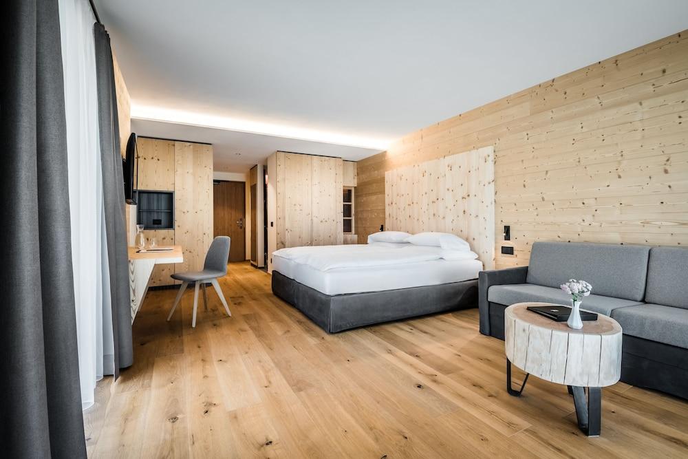 Mareo Dolomites Hotel