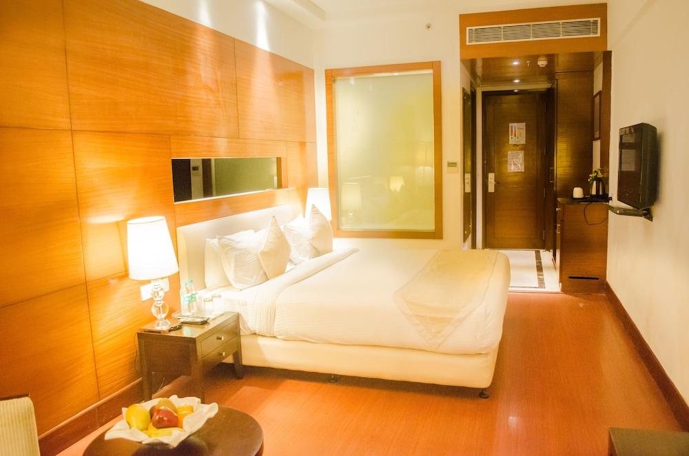 Hotel Haute Monde, Gurgaon