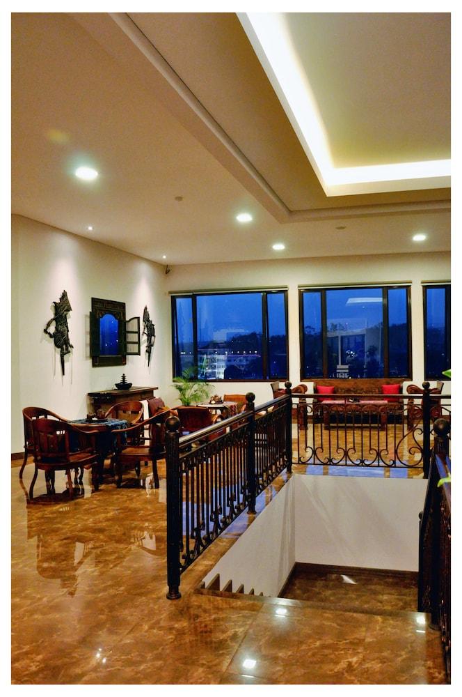 Sukajadi Hotel and Gallery