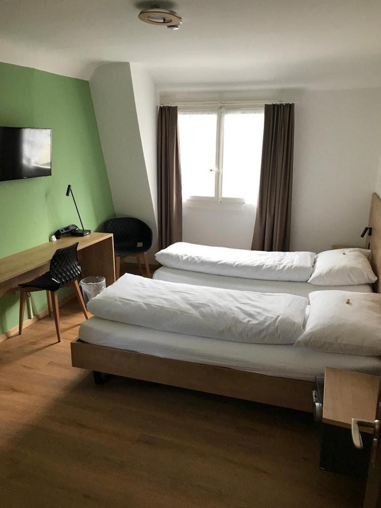 SEELANDHOTEL Weisses Kreuz