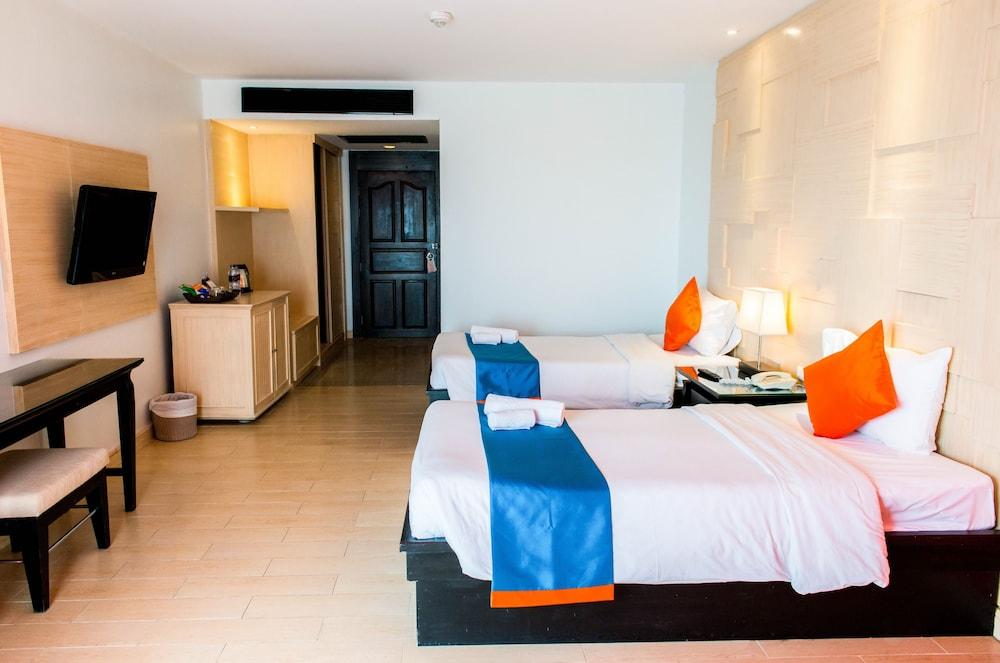 Sea Breeze Jomtien Resort