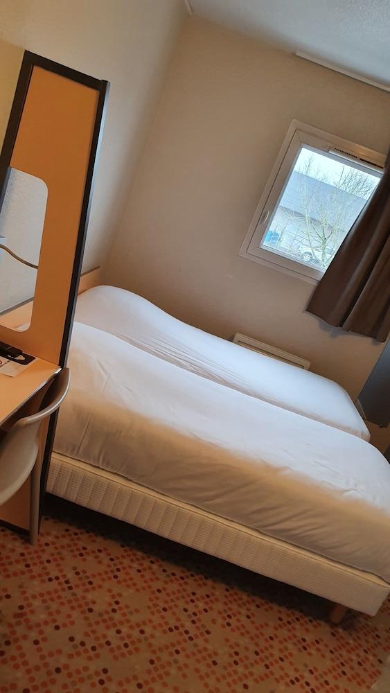 Welcomotel Coignières