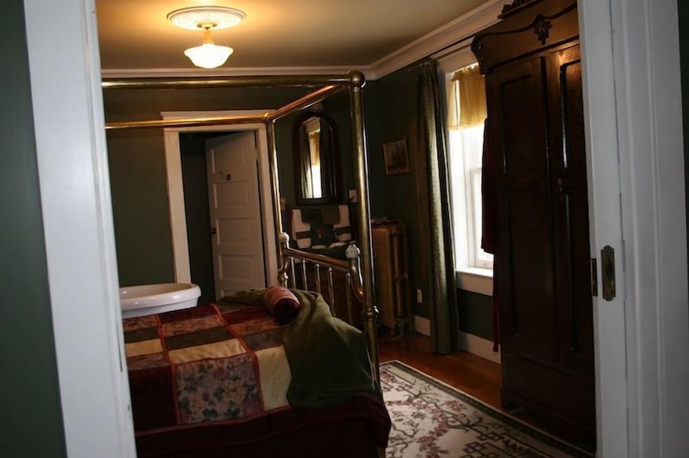 Wakamow Heights Bed & Breakfast