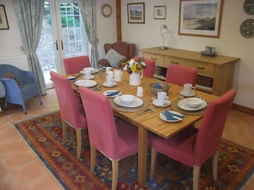 Wallace Lane Farm - Farm Home