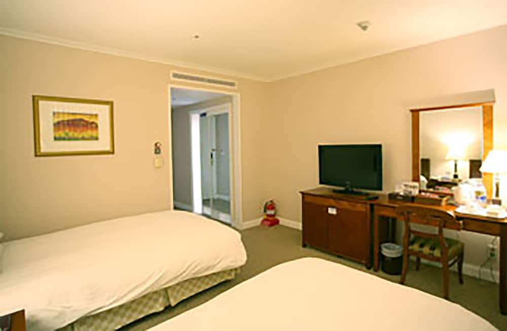 High1 Palace Hotel & CC