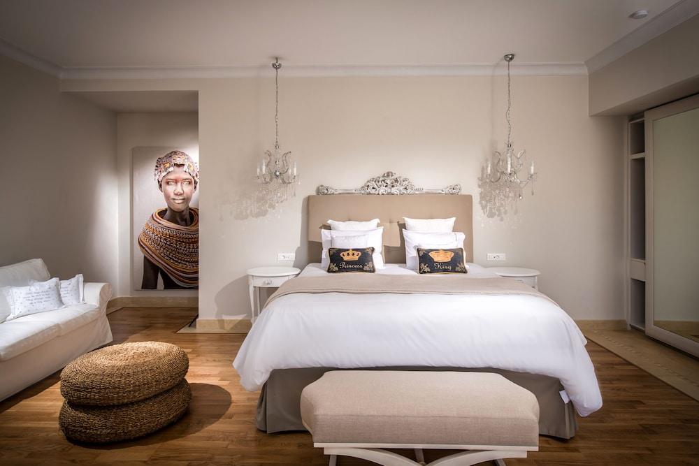 SunVillage Boutique Hotel