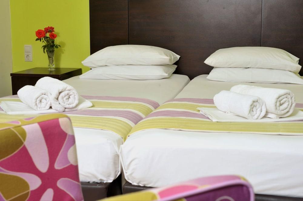 Island Beach Resort - Adults Only