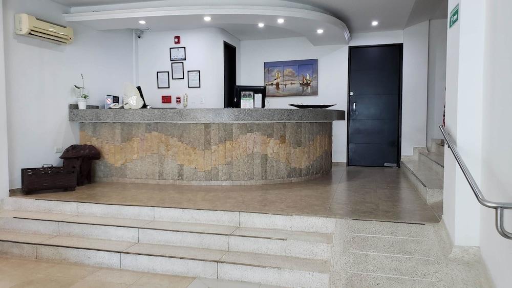 Hotel Santa Marta Real