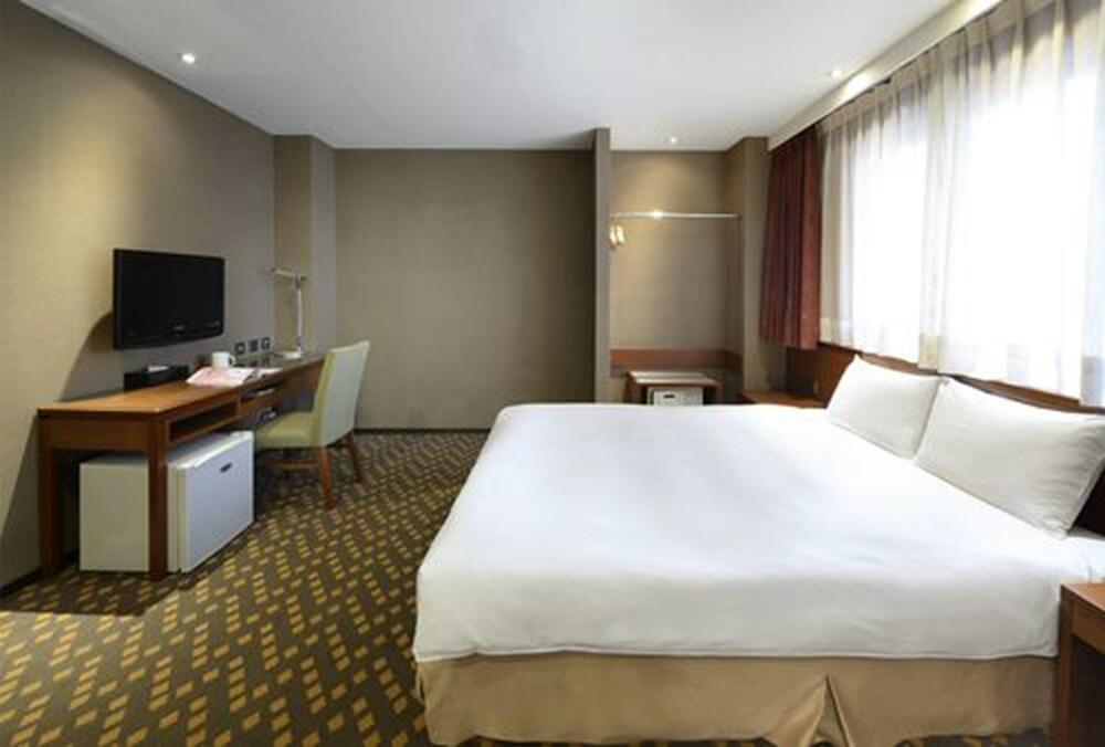 Orange Hotel - Linsen