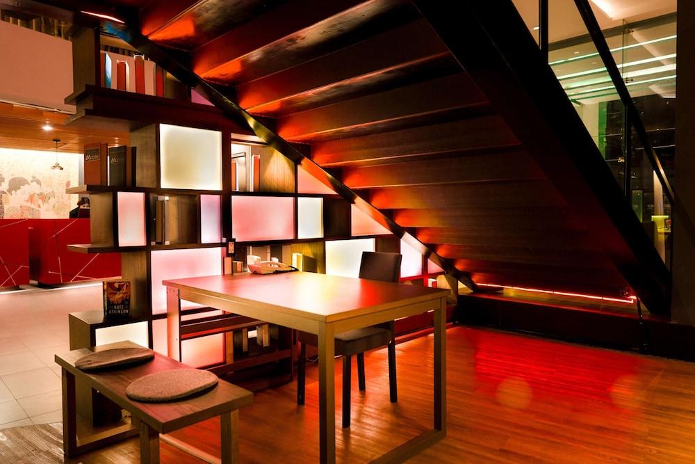 PARK PLAZA BANGKOK SOI 18