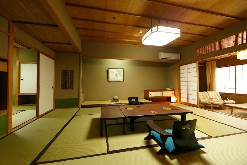 Otsuki Hotel Wafukan