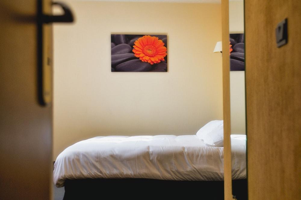 Brit Hotel Le Surcouf