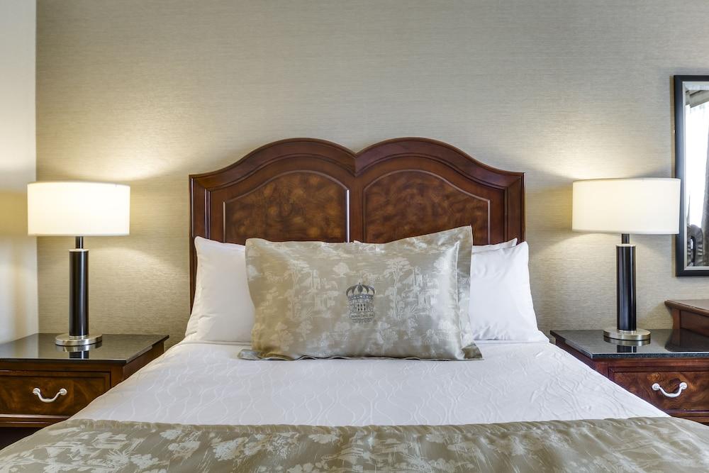 Monte Carlo Inn & Suites Downtown Markham