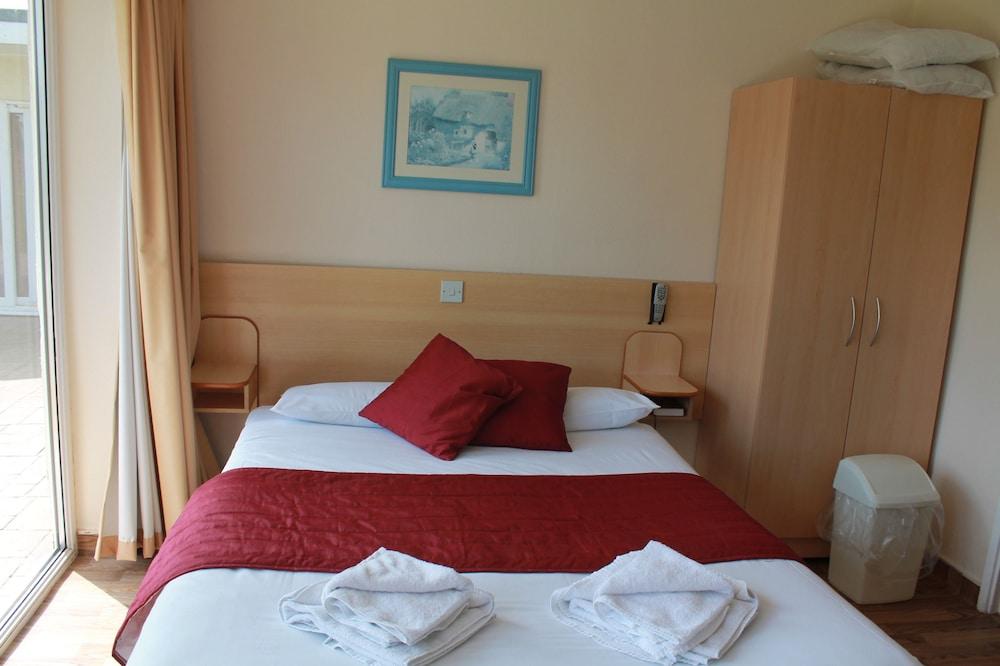 Pakefield Holiday Village