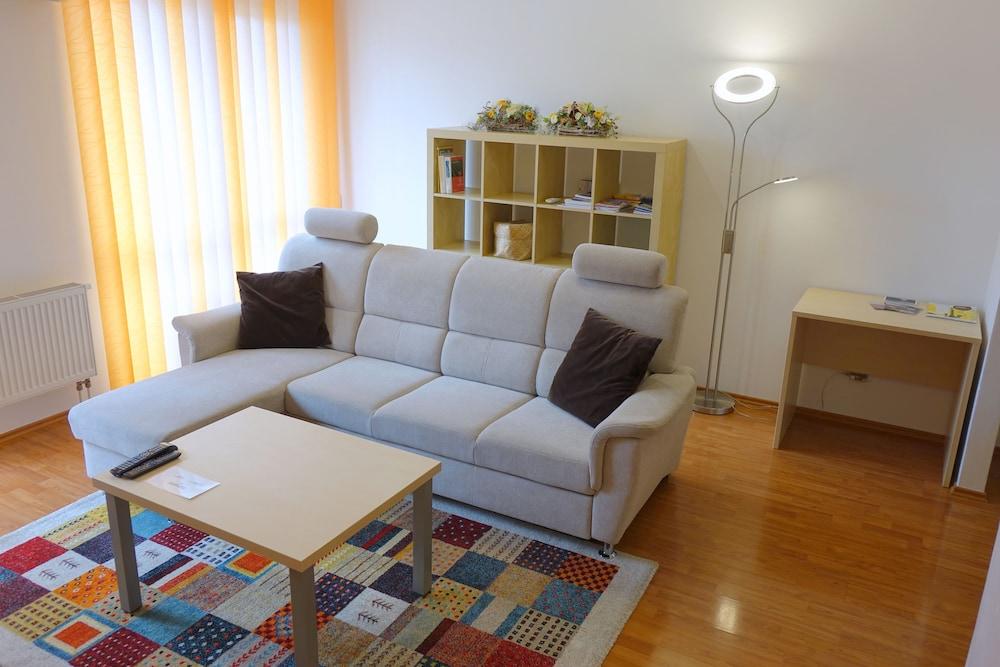 EEL accommodation Brno