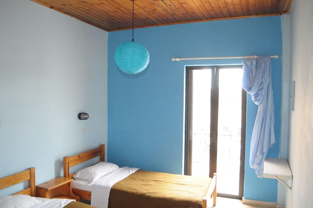 Comfy Hostel Studios