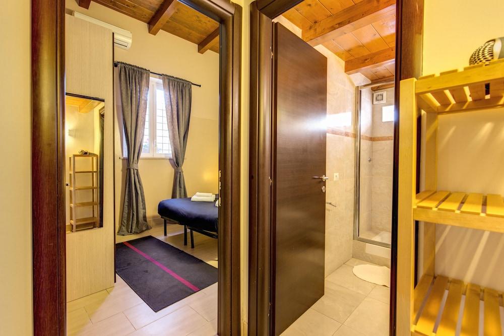 Aurelia Vatican Apartments