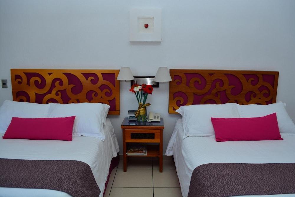 Boutique Pueblo Lindo