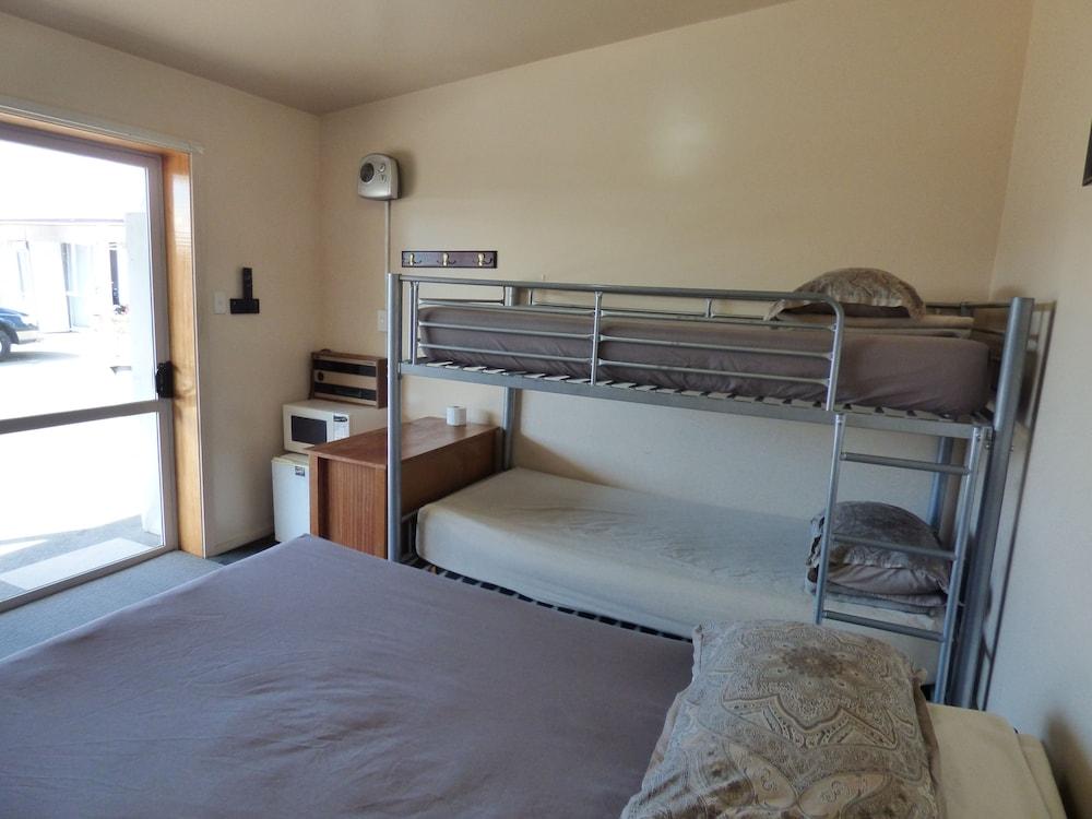 Racecourse Backpackers Hostel