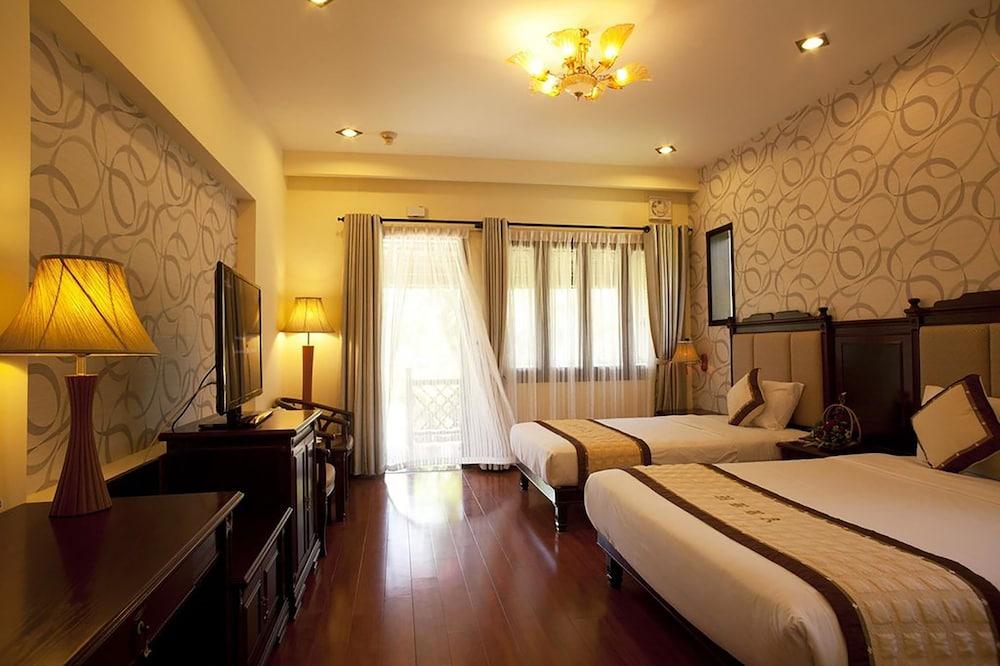 Tropical Beach Hoi An Resort