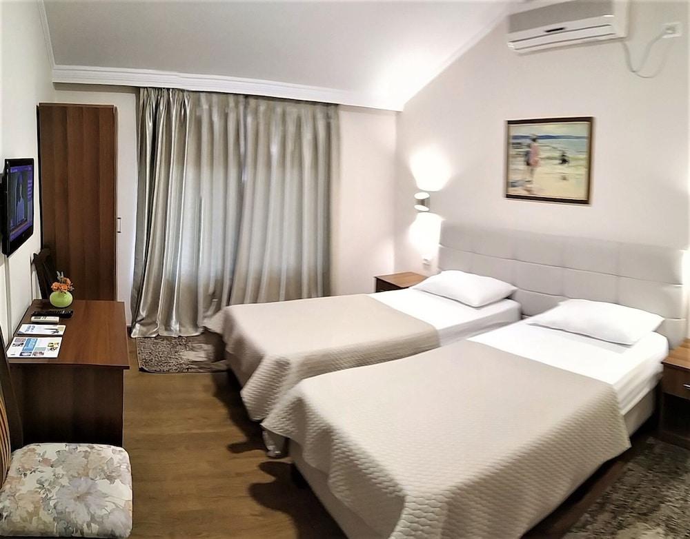 Hotel Viktoria Tirana