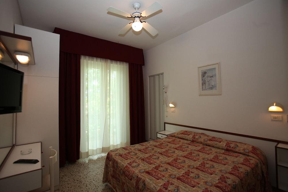 Tres Jolie B&B Hotel