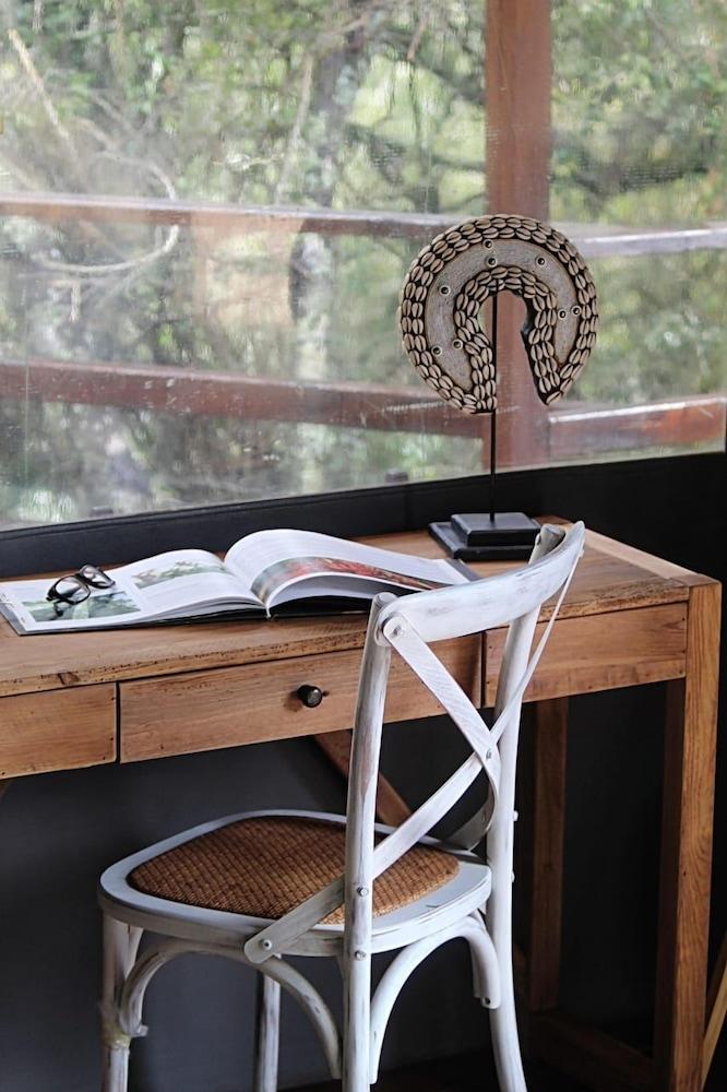 Barefoot Addo Elephant Lodge