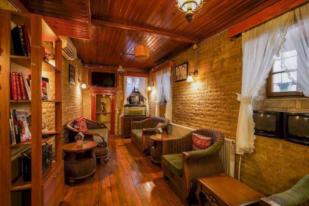 Zeynep Hanim Konagi - Special Class