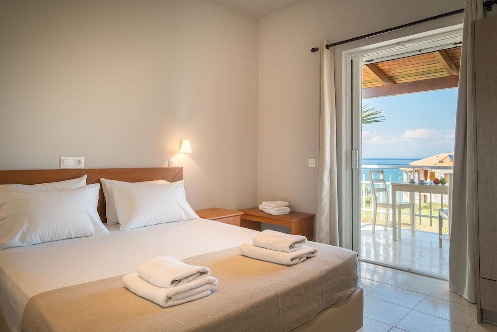 Armonia Studios & Apartments