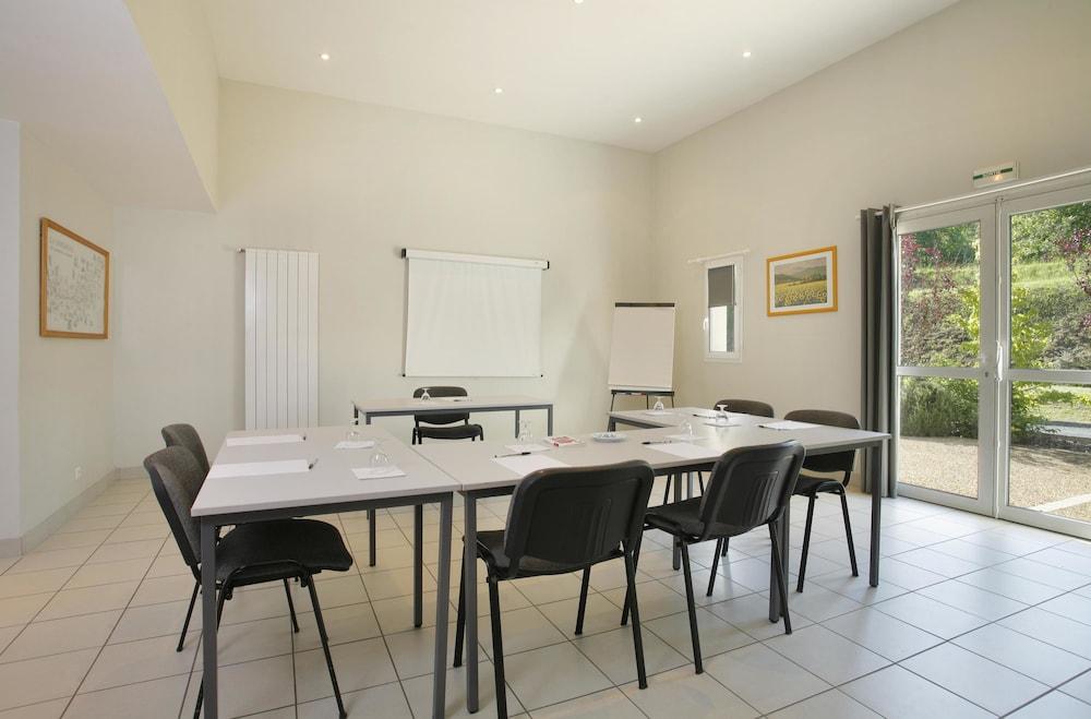 Hôtel Confort Le Moulin Rouge