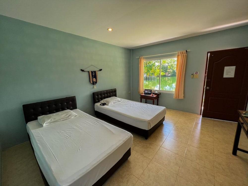 Water Jade Natural Resort