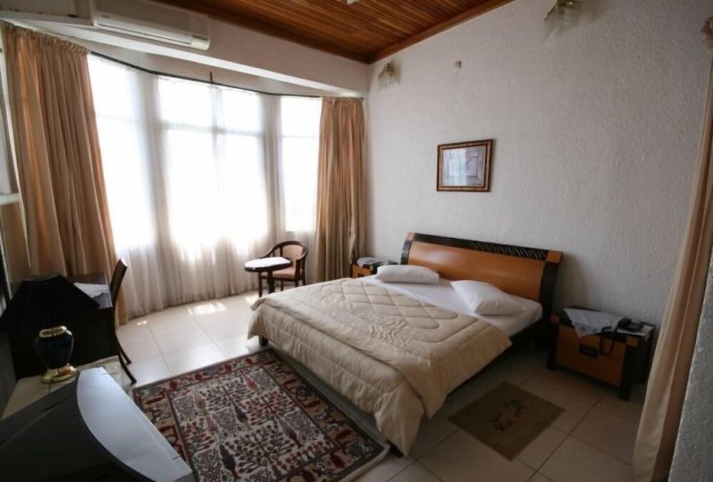 Top Hill Residence Kiriri