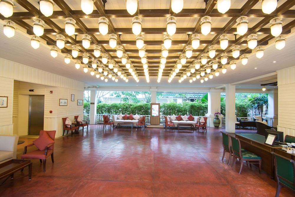 Kalanan Riverside Resort